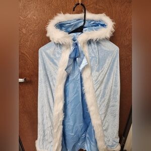 Frozen Kids Blue and White Halloween Costume Cape